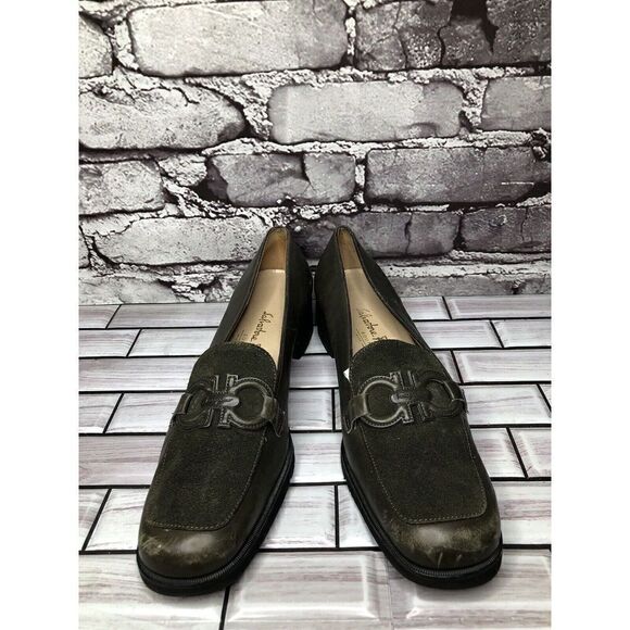 Salvatore Ferragamo Boutique Green Suede Leather Logo Pump Shoes Women Sz 8.5 2A - Picture 2 of 16